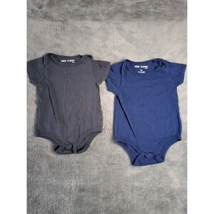 Lot‎ Of 2 Free Planet 9m One size. Gray And Blue. Baby.  Free Planet
